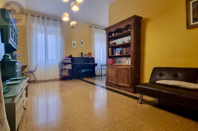 Fotografia immobile 2 - CPM-1979